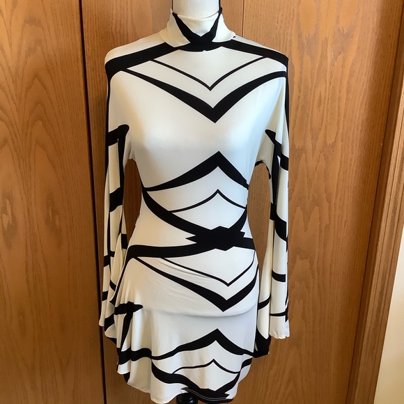 Freshine Dresses & Skirts - Freshine Abstract 60’s Go-Go Style Dress/Top Sz-S